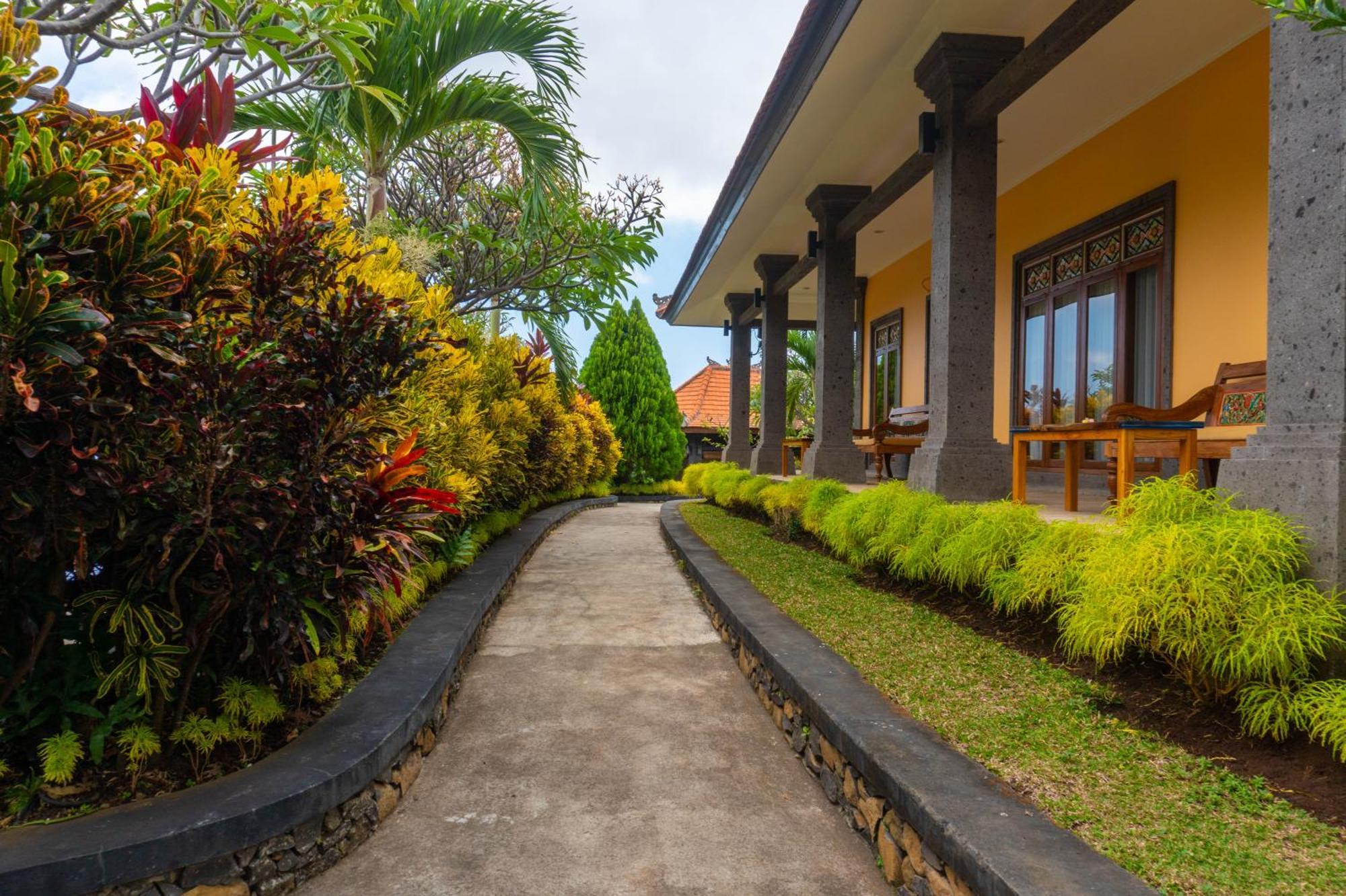 Villa Selonding Batu Lovina Buitenkant foto