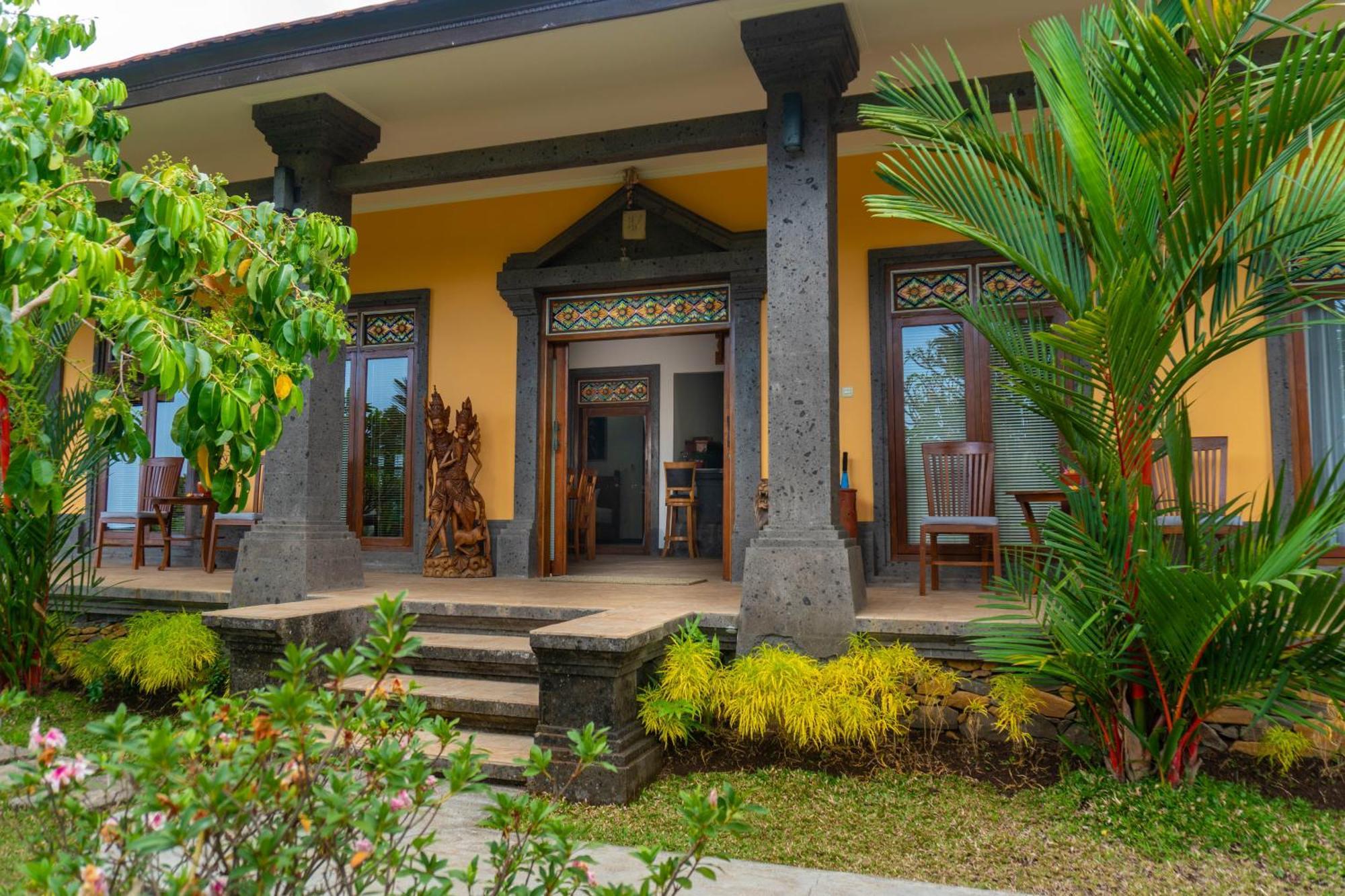 Villa Selonding Batu Lovina Buitenkant foto